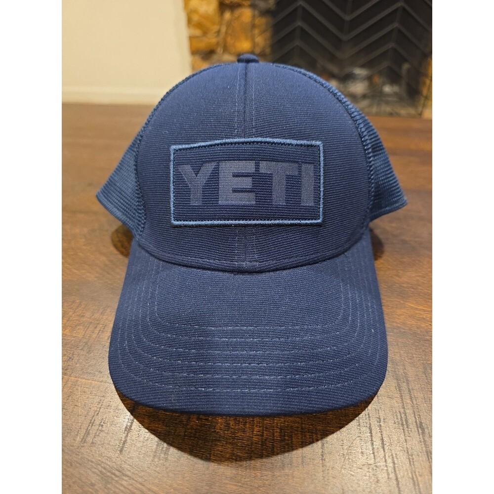 Yeti Coolers Trucker Hat Cap Snap Back Adjustable Navy Blue Mesh Outdoor Adult